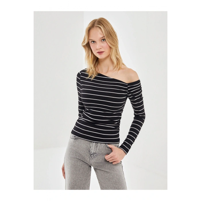 LCW Vision Siyah Kayık Yaka Çizgili Kadın Body