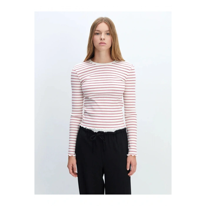 LCW Vision Kırmızı Cizgili Bisiklet Yaka Çizgili Kadın Tişört