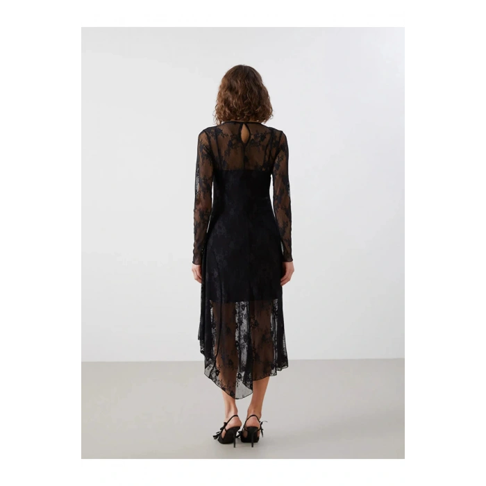 LCW Vision Siyah Bisiklet Yaka Dantel Detaylı Nakışlı Kadın Elbise