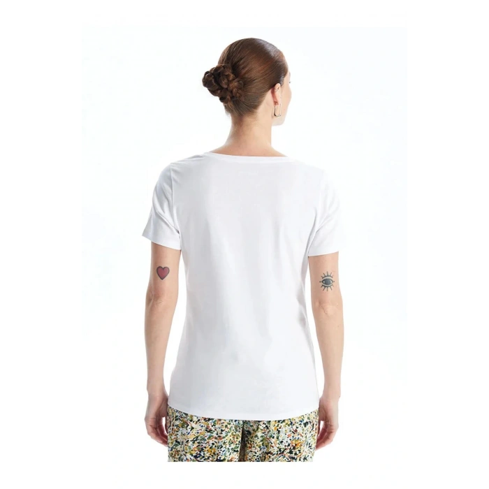 LCWAIKIKI Basic Beyaz V Yaka Düz Kısa Kollu Kadın Tişört