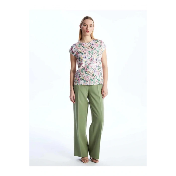 LCWAIKIKI Basic Karişik Bisiklet Yaka Çiçekli Kısa Kollu Kadın Tişört