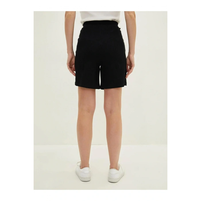 LCWAIKIKI Basic Siyah Beli Lastikli Düz Cep Detaylı Kadın Şort