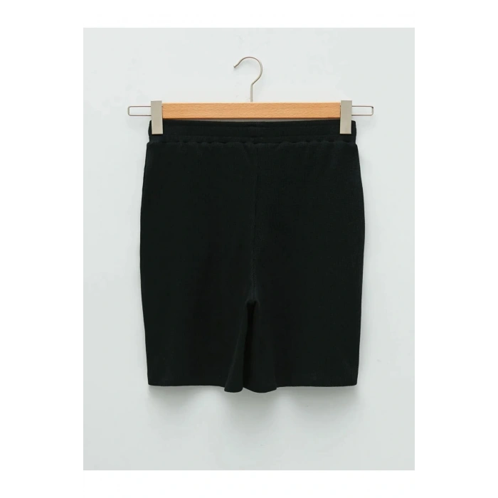 LCWAIKIKI Basic Siyah Beli Lastikli Düz Cep Detaylı Kadın Şort