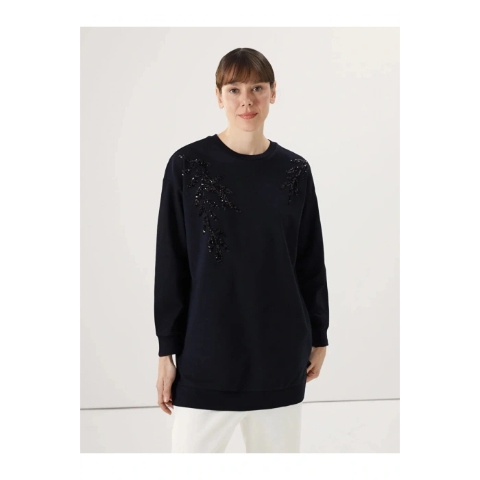 LCWAIKIKI Basic Siyah Bisiklet Yaka Pul İşlemeli Oversize Kadın Sweatshirt Tunik