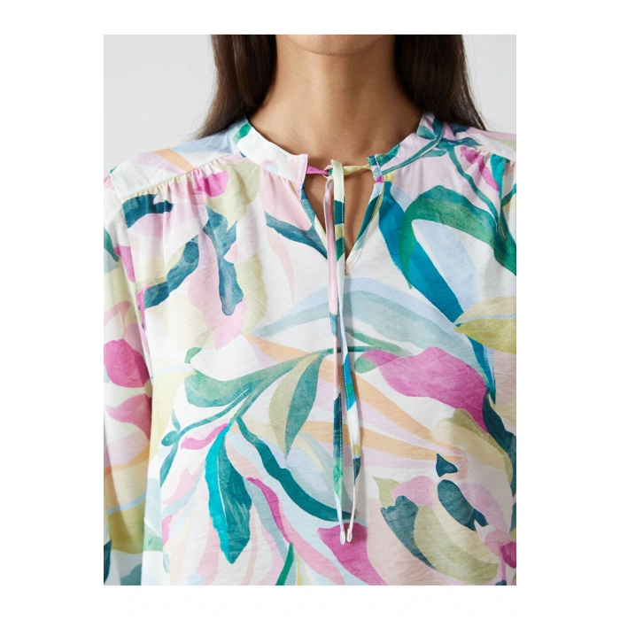 LCWAIKIKI Classic Bağlamalı Yaka Çiçekli Kadın Bluz