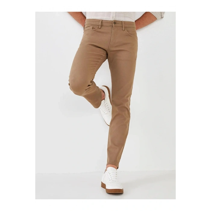 LCWAIKIKI Classic Bej Dar Kalıp Gabardin Erkek Chino Pantolon