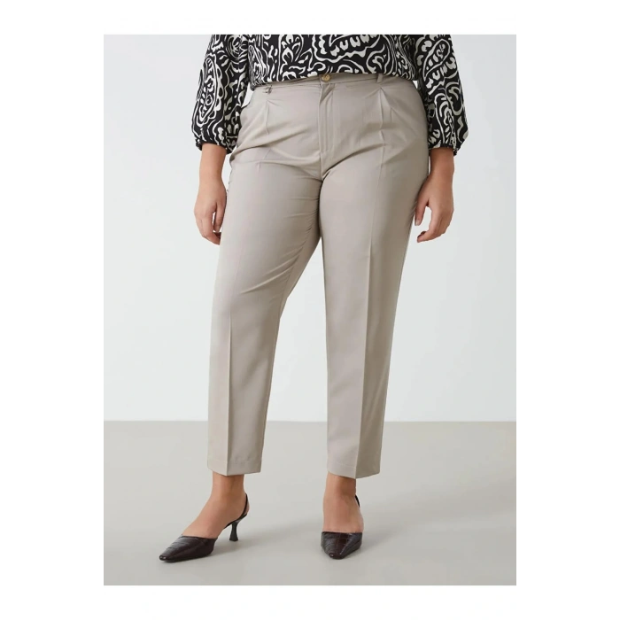 LCWAIKIKI Classic Bej Loose Fit Kadın Pantolon