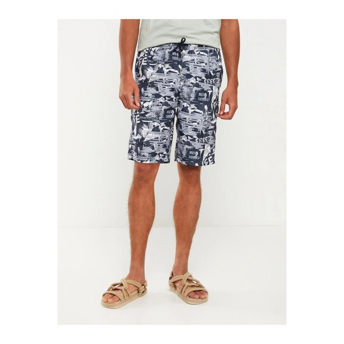 LCWAIKIKI Classic Diz Hizası Boy Desenli Erkek Deniz Şortu