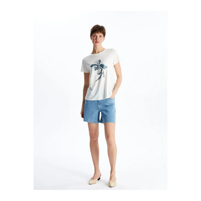 LCWAIKIKI Classic Ekru Bisiklet Yaka Çiçekli Kadın Tişört