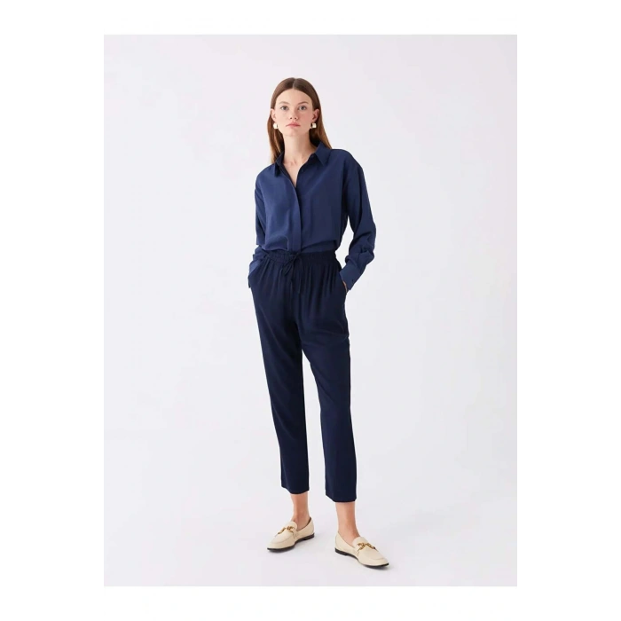 LCWAIKIKI Classic Lacivert Beli Lastikli Rahat Kalıp Kadın Pantolon