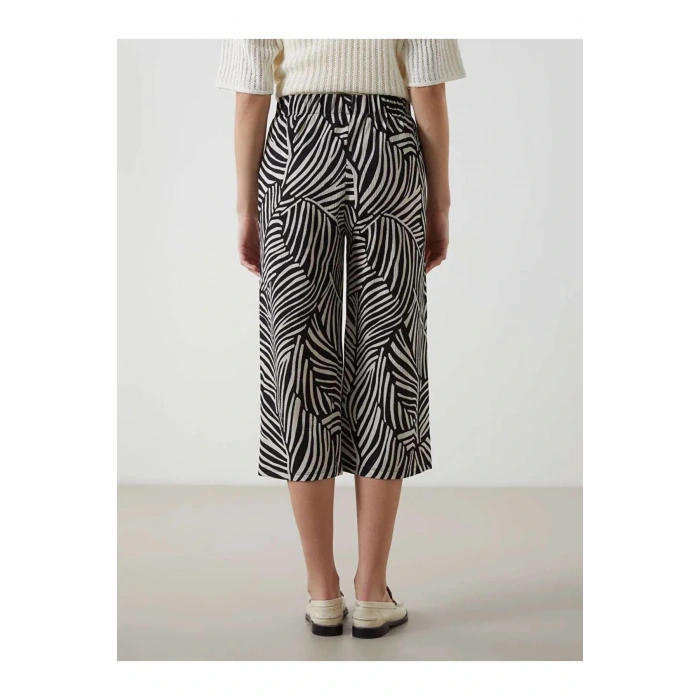 LCWAIKIKI Classic Siyah Beli Lastikli Desenli Kadın Kapri