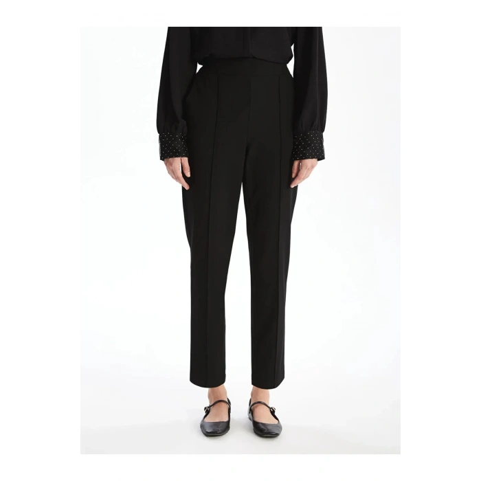 LCWAIKIKI Classic Siyah Beli Lastikli Kadın Cigarette Pantolon T T