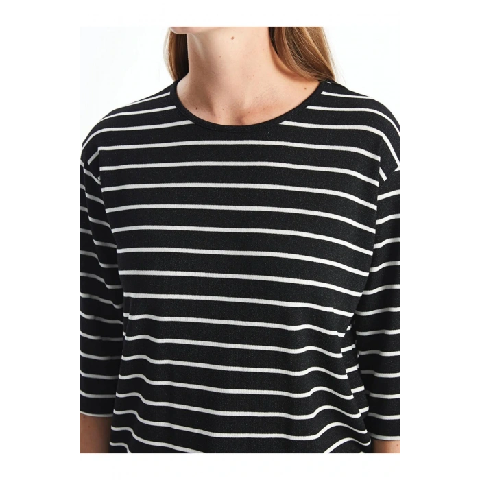 LCWAIKIKI Classic Siyah Bisiklet Yaka Çizgili Kadın Tişört