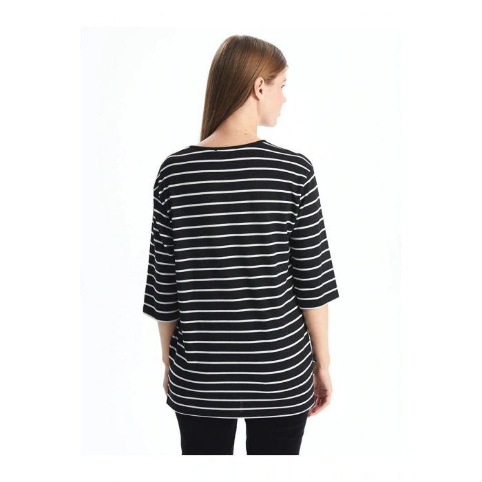 LCWAIKIKI Classic Siyah Bisiklet Yaka Çizgili Kadın Tişört