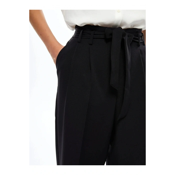 LCWAIKIKI Classic Siyah Loose Fit Kadın Pantolon