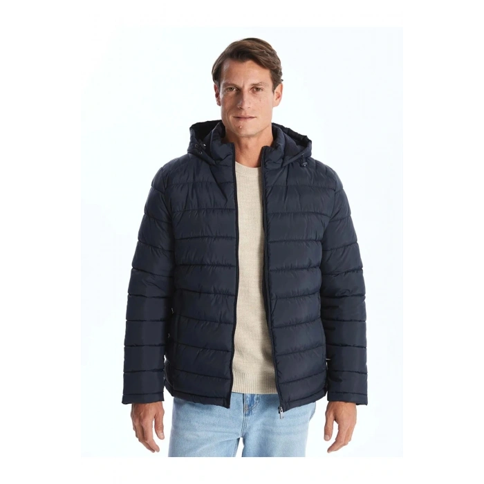 LCWAIKIKI Classic  Standart Kalıp Kapüşonlu Erkek Şişme Mont