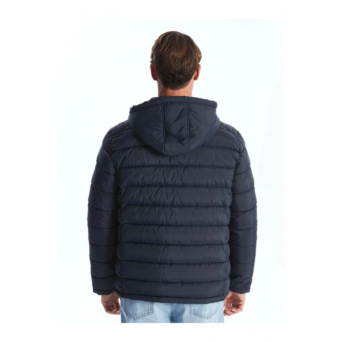 LCWAIKIKI Classic  Standart Kalıp Kapüşonlu Erkek Şişme Mont