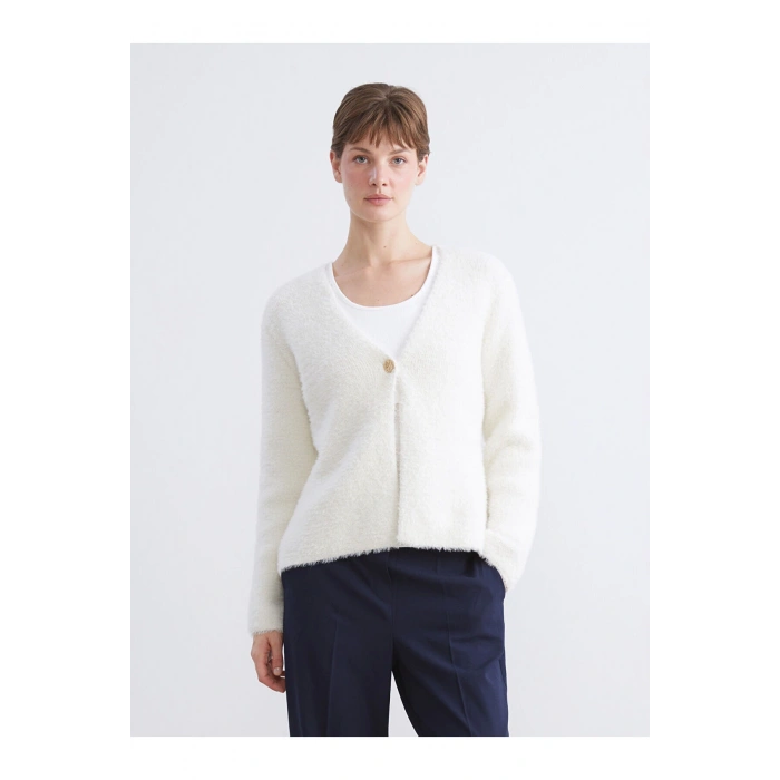 LCWAIKIKI ClassicEkru V Yaka Kadın Pelüş Triko Hırka