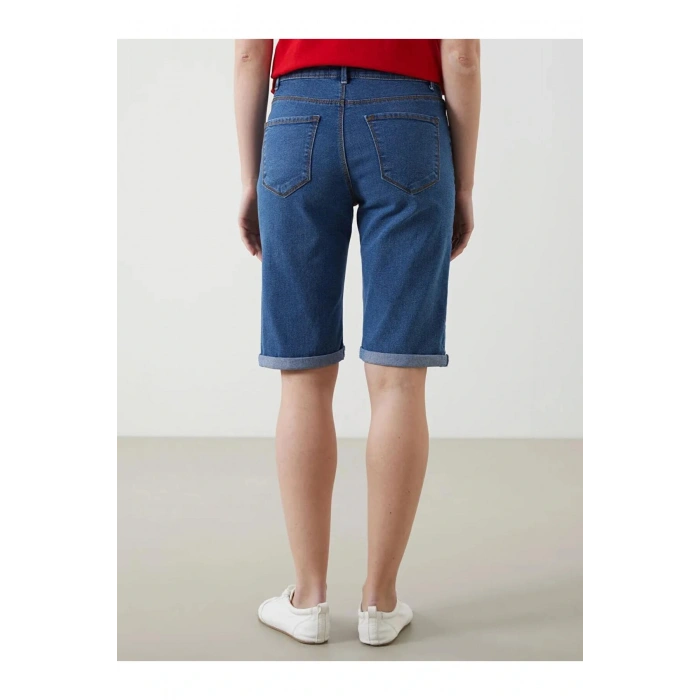 LCWAIKIKI ClassicIndigo Dar Fit Kadın Jean Şort
