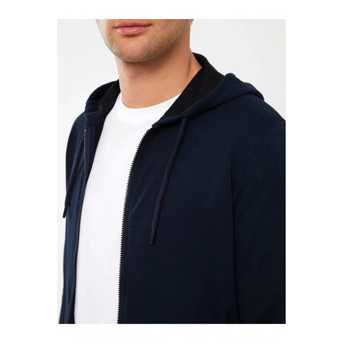 LCWAIKIKI ClassicLacivert Kapüşonlu Uzun Kollu Erkek Spor Hırka