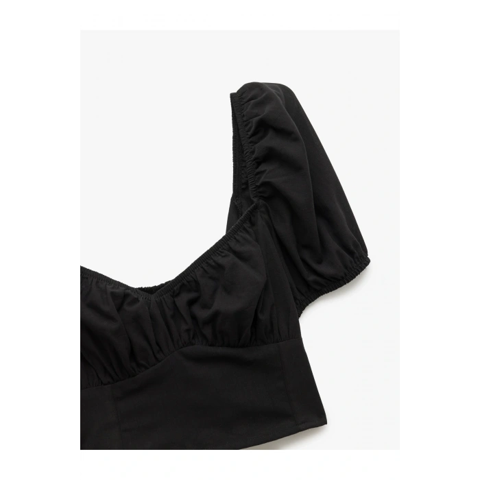 Pamuklu Kare Yaka Kısa Balon Kol Crop Bluz