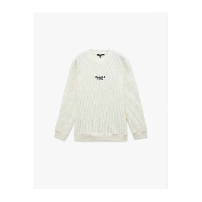 Uzun Kollu Bisiklet Yaka Dokulu İşlemeli Sweatshirt