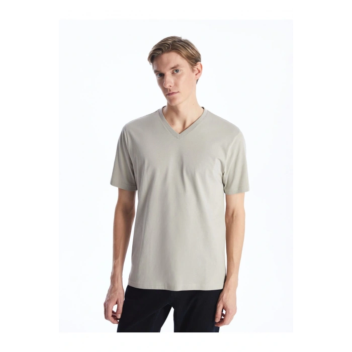 V Yaka Kısa Kollu Erkek Tişört