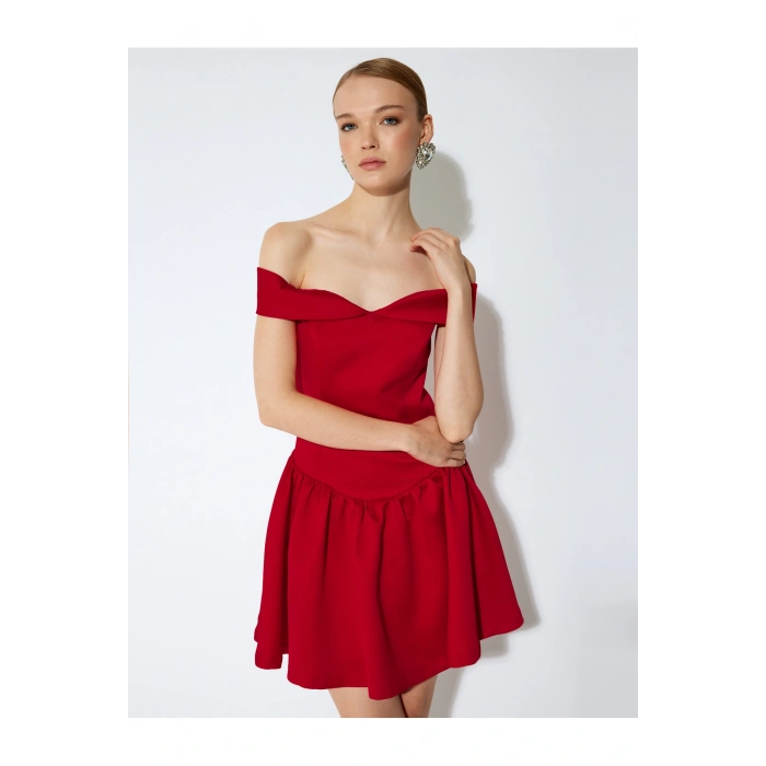 X Sibil Çetinkaya - Saten Kalp Yaka Omzu Açık Mini Balon Elbise