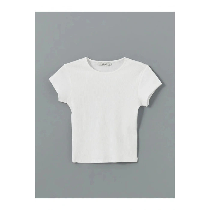 XSIDE Beyaz Bisiklet Yaka Dokulu Kadın Crop T T