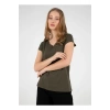 22y0147k1 V Yaka Kısa Kollu Normal Kalıp Düz Haki Kadın T-shirt