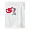 LCW KidsBeyaz Bisiklet Yaka Türk Bayrağı Ve Atatürk Baskılı Uzun Kollu Erkek Çocuk Sweatshirt