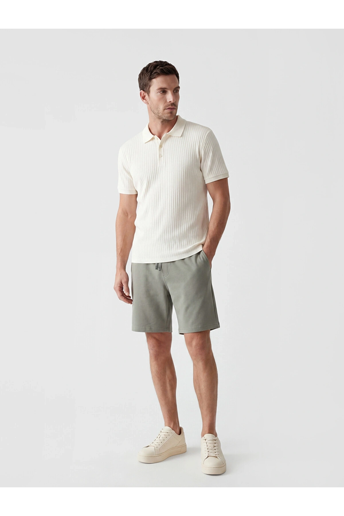 LCWAIKIKI Classic Haki Regular Fit Erkek Şort