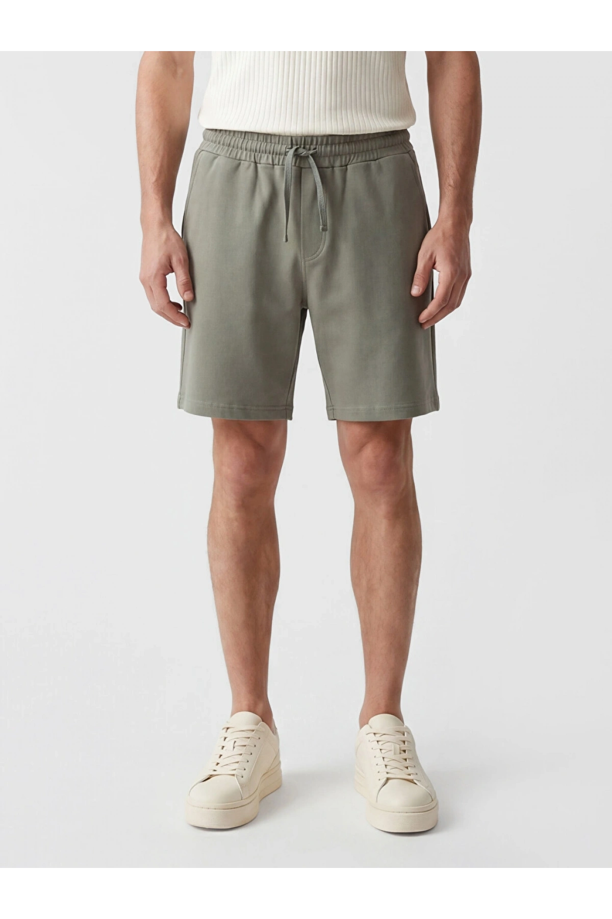 LCWAIKIKI Classic Haki Regular Fit Erkek Şort