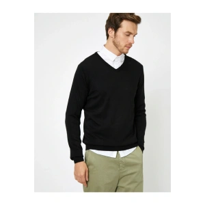 Erkek Siyah V Yaka Kazak