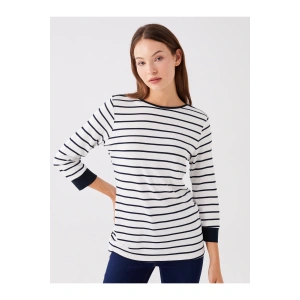 Kayık Yaka Çizgili Kadın Tişört