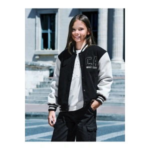 LCW Kids Yeni Siyah Nakışlı Kız Çocuk Bomber Mont