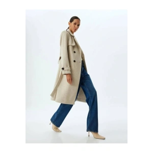 Kuşak Detaylı Kruvaze Yaka Uzun Kaşe Kaban