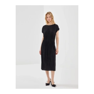 Bisiklet Yaka Dokulu Kadın Elbise