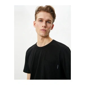 Bisiklet Yaka Tişört Cep Detaylı Kısa Kollu Pamuklu