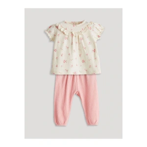 LCW baby Fırfırlı Çiçekli Kız Bebek Bluz ve Pantolon 2li