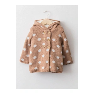 LCW babyKahverengi Kapüşonlu Uzun Kollu Puantiye Desenli Kız Bebek Triko Hırka