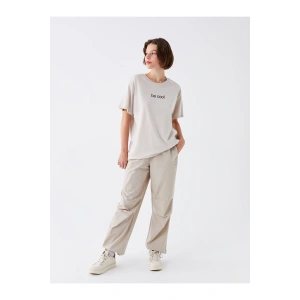 LCW Casual Kadın Beli Lastikli Düz Paraşüt Pantolon