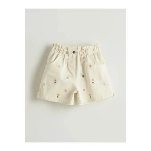 LCW Kids Ekru Çiçekli Gabardin Kız Çocuk Şort