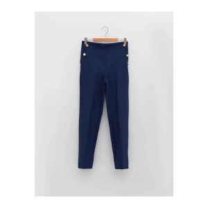 LCW KidsLacivert Beli Lastikli Düğme Detaylı Gabardin Kız Çocuk Pantolon