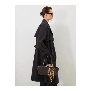 LCW Modest Siyah Kruvaze Yaka Oversize Kadın Trençkot