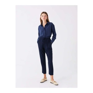 LCWAIKIKI Classic Lacivert Beli Lastikli Rahat Kalıp Kadın Pantolon