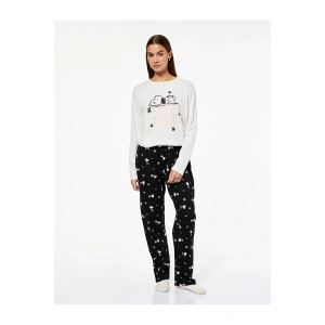 Snoopy Baskılı Lisanslı Uzun Kollu Bisiklet Yaka Pamuklu Pijama Takımı