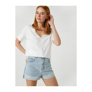 V Yaka Düz Beyaz Kadın T-shirt 3sak60002ek