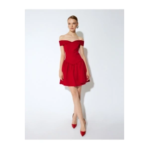 X Sibil Çetinkaya - Saten Kalp Yaka Omzu Açık Mini Balon Elbise