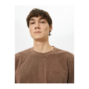 Yıkamalı Tişört Slogan İşlemeli Bisiklet Yaka Kısa Kollu Pamuklu